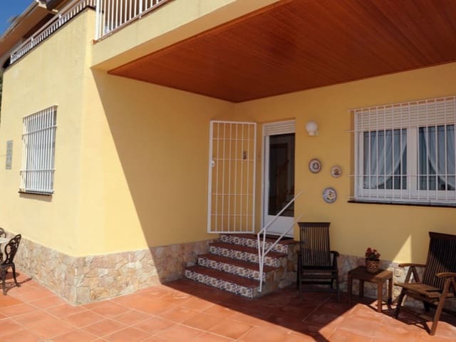 4 soveværelse Villa til salg i Blanes med swimmingpool garage - € 900.000 (Ref: 5122220)