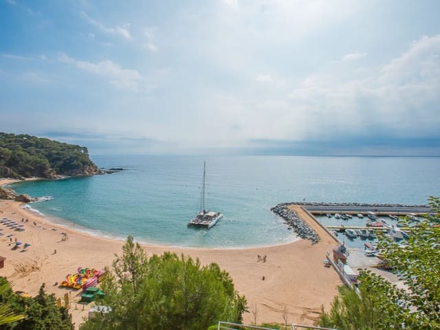 8 soverom Villa til salgs i Canyelles, Lloret de Mar med svømmebasseng garasje - € 1 900 000 (Ref: 5122238)