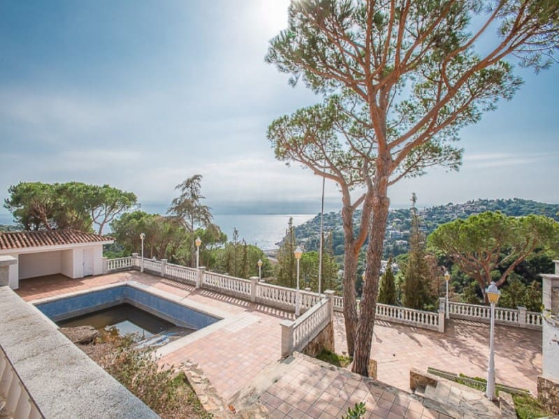 8 soverom Villa til salgs i Lloret de Mar med svømmebasseng garasje - € 1 900 000 (Ref: 5122238)