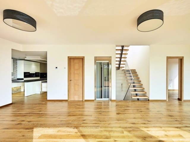 4 soverom Villa til salgs i Canyelles, Lloret de Mar med svømmebasseng garasje - € 1 800 000 (Ref: 5122242)