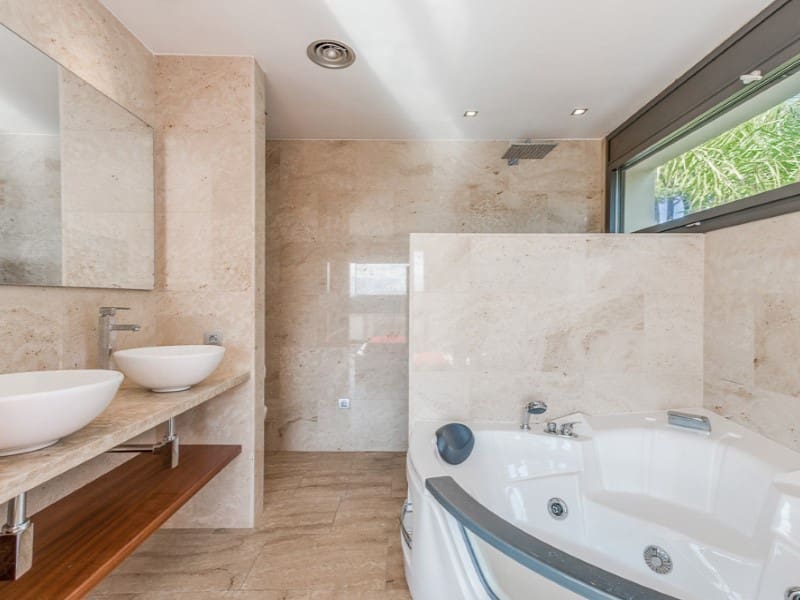 4 soverom Villa til salgs i Lloret de Mar med svømmebasseng garasje - € 1 250 000 (Ref: 5122249)