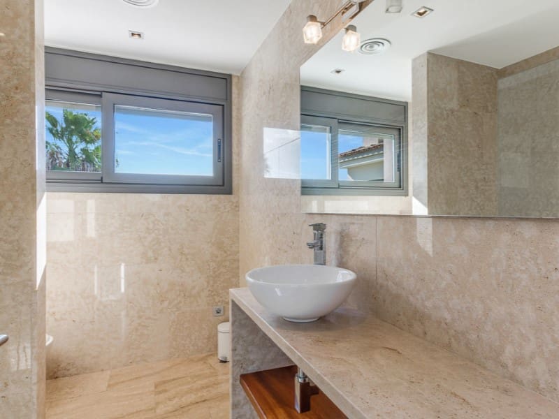 4 soverom Villa til salgs i Lloret de Mar med svømmebasseng garasje - € 1 250 000 (Ref: 5122249)