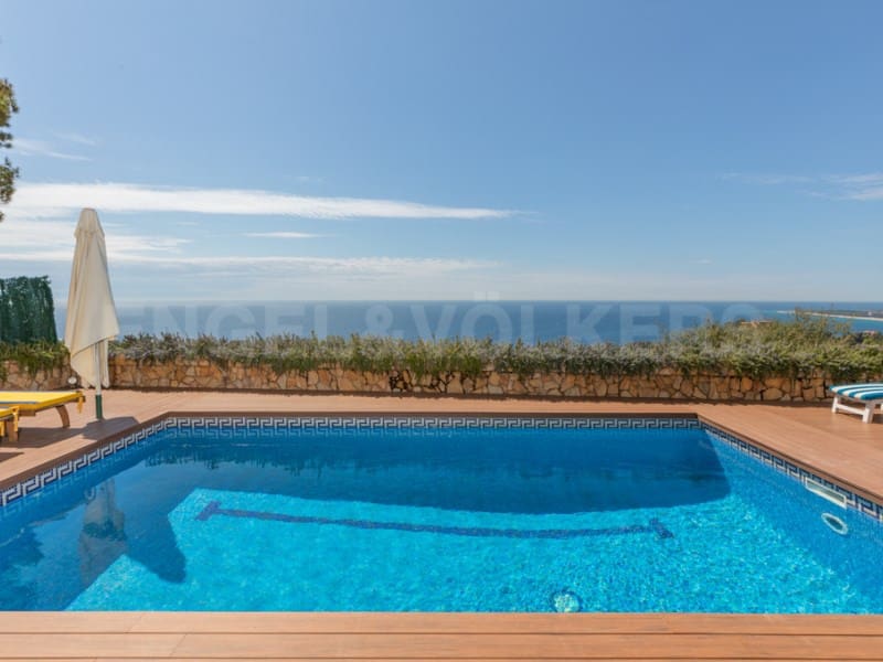 5 chambre Villa/Maison à vendre à Blanes avec garage - 2 200 000 € (Ref: 5122257)
