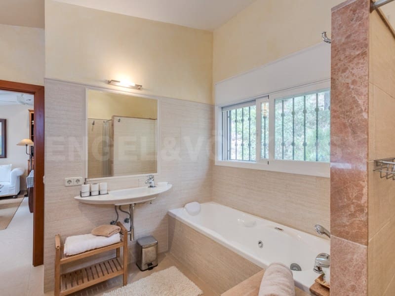 5 chambre Villa/Maison à vendre à Blanes avec garage - 2 200 000 € (Ref: 5122257)