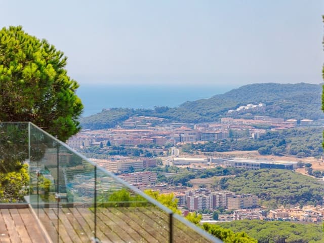 6 soveværelse Villa til salg i Roca Grossa, Lloret de Mar med swimmingpool garage - € 1.990.000 (Ref: 5122273)