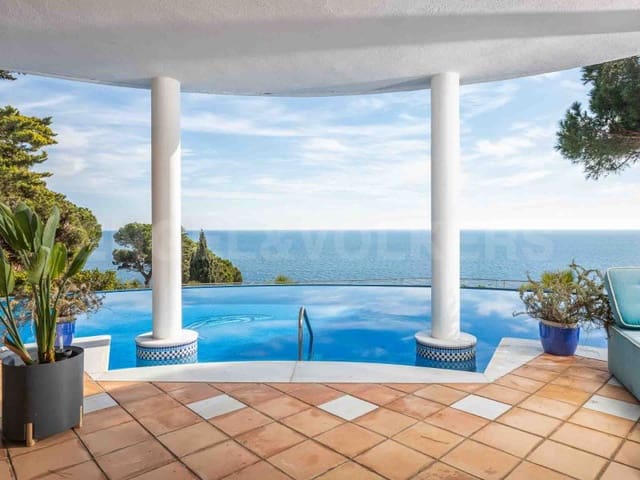 4 quarto Moradia para venda em Canyelles, Lloret de Mar com piscina - 2 950 000 € (Ref: 7445734)