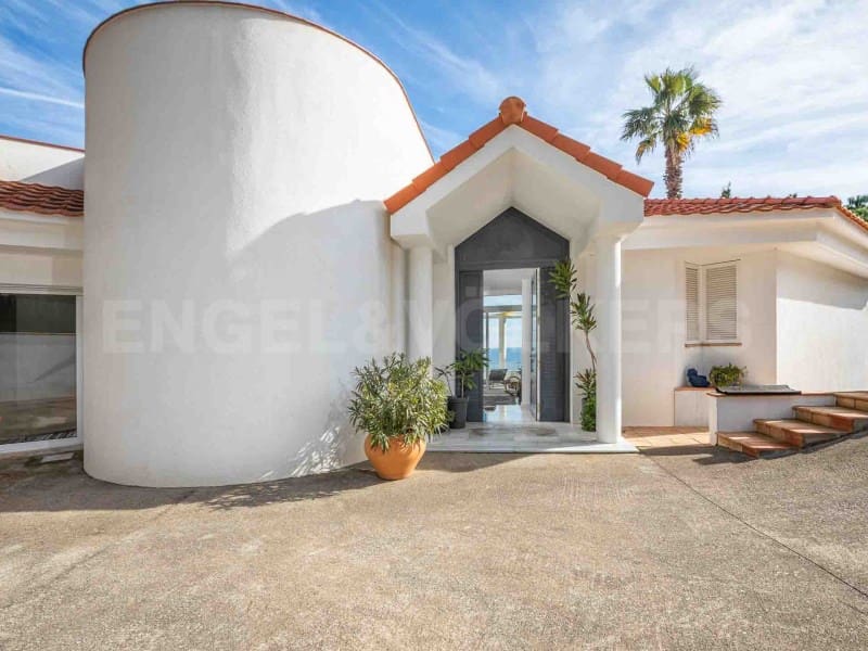 4 quarto Moradia para venda em Lloret de Mar com piscina - 2 950 000 € (Ref: 7445734)