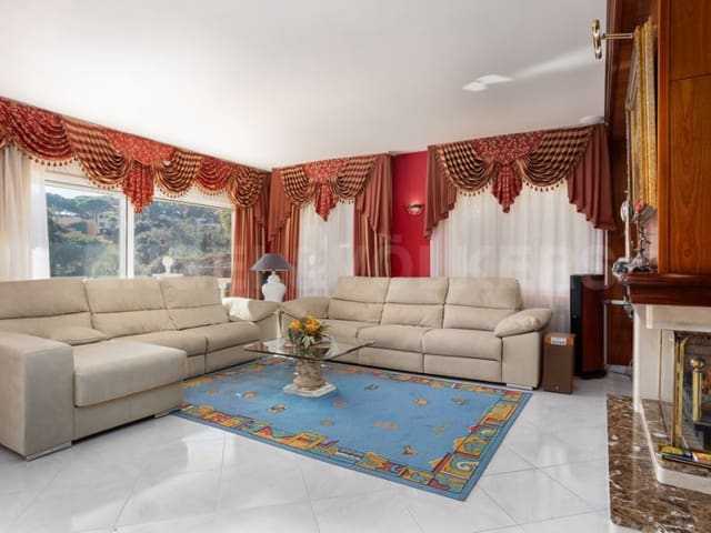 4 sypialnia Willa na sprzedaż w Blanes z garażem - 1 250 000 € (Ref: 7445743)