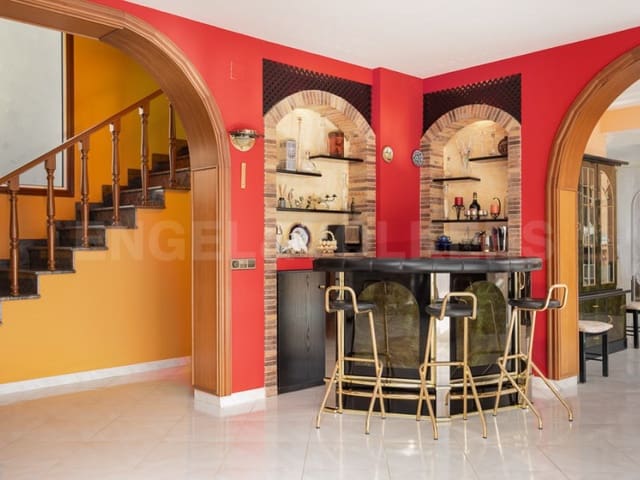 4 sypialnia Willa na sprzedaż w Blanes z garażem - 1 250 000 € (Ref: 7445743)