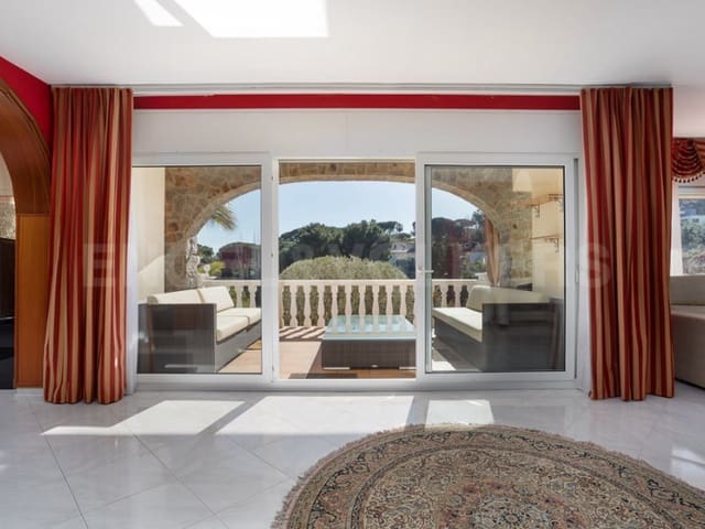 4 sypialnia Willa na sprzedaż w Blanes z garażem - 1 250 000 € (Ref: 7445743)