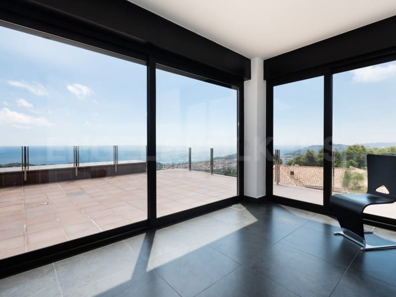 4 soveværelse Villa til salg i Lloret de Mar med swimmingpool garage - € 1.200.000 (Ref: 7445754)