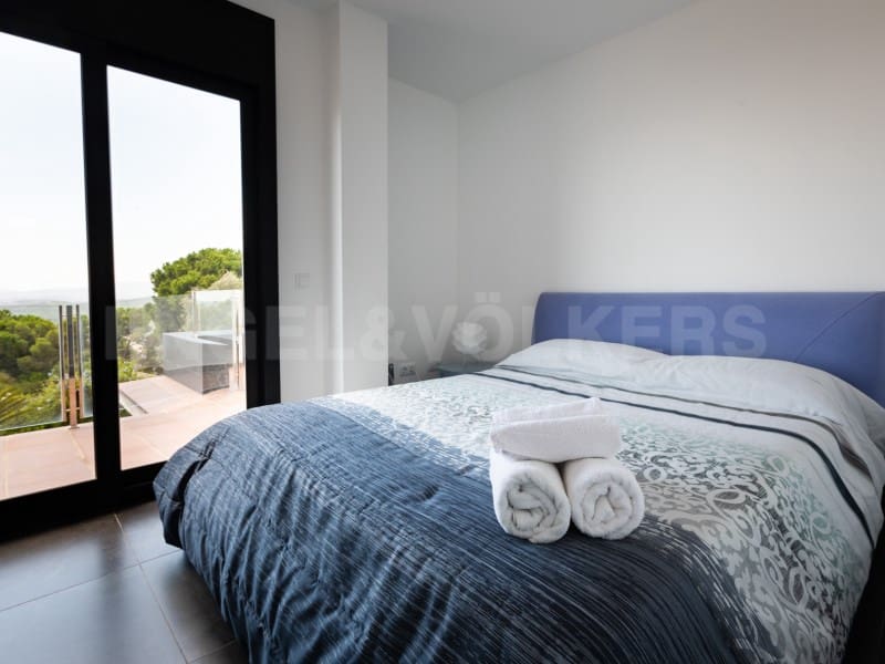 4 soveværelse Villa til salg i Lloret de Mar med swimmingpool garage - € 1.200.000 (Ref: 7445754)