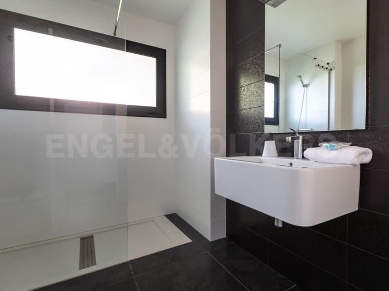 4 soveværelse Villa til salg i Lloret de Mar med swimmingpool garage - € 1.200.000 (Ref: 7445754)