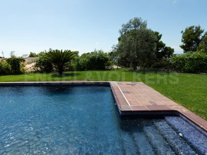 4 soveværelse Villa til salg i Lloret de Mar med swimmingpool garage - € 1.200.000 (Ref: 7445754)