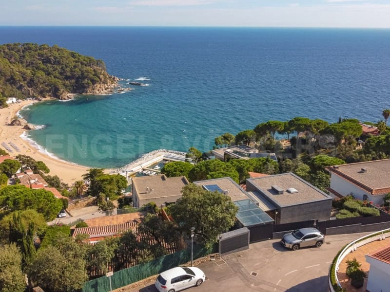 6 soverom Villa til salgs i Lloret de Mar med svømmebasseng garasje - € 4 500 000 (Ref: 7445765)