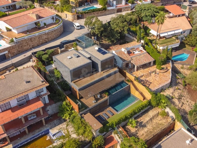 6 soverom Villa til salgs i Lloret de Mar med svømmebasseng garasje - € 4 500 000 (Ref: 7445765)