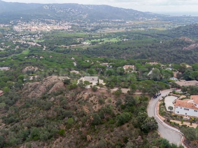 Grunde uden byggetilladelser til salg i Santa Cristina d'Aro - € 260.000 (Ref: 7445769)