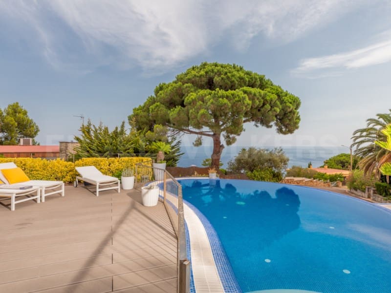 3 soverom Villa til salgs i Tossa de Mar med svømmebasseng garasje - € 1 315 000 (Ref: 7445790)