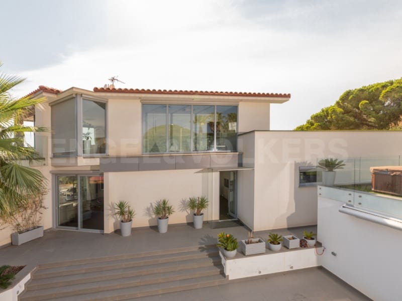 3 soverom Villa til salgs i Tossa de Mar med svømmebasseng garasje - € 1 315 000 (Ref: 7445790)