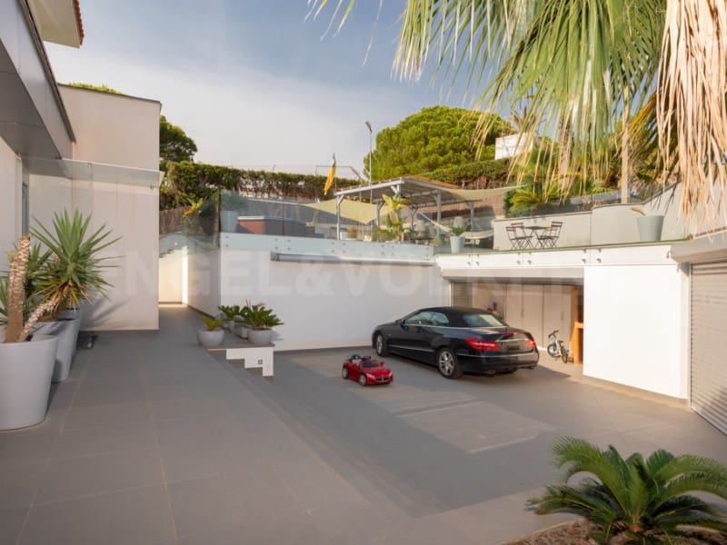 3 soverom Villa til salgs i Tossa de Mar med svømmebasseng garasje - € 1 315 000 (Ref: 7445790)