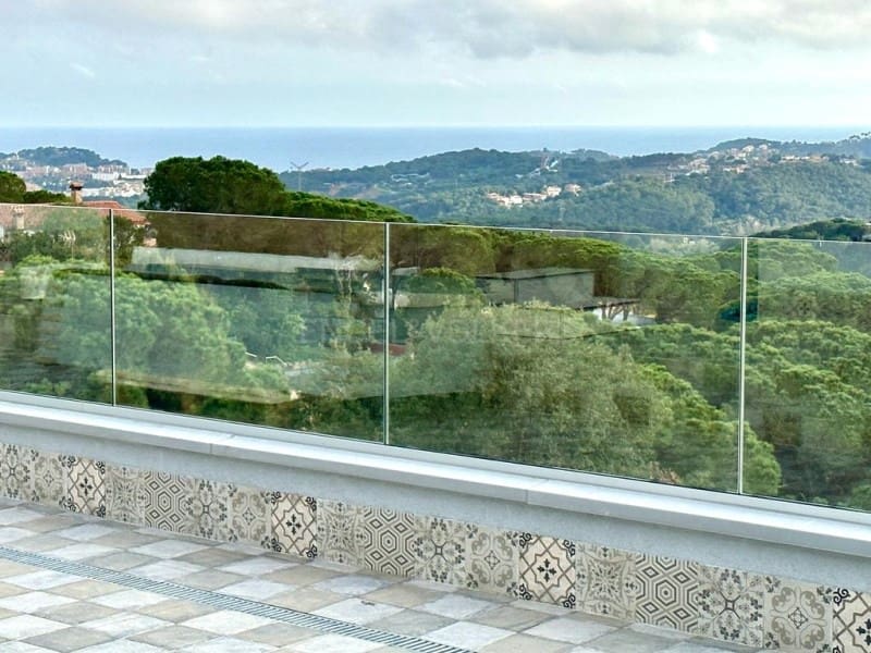 4 soverom Villa til salgs i Lloret de Mar med svømmebasseng garasje - € 869 500 (Ref: 7445792)