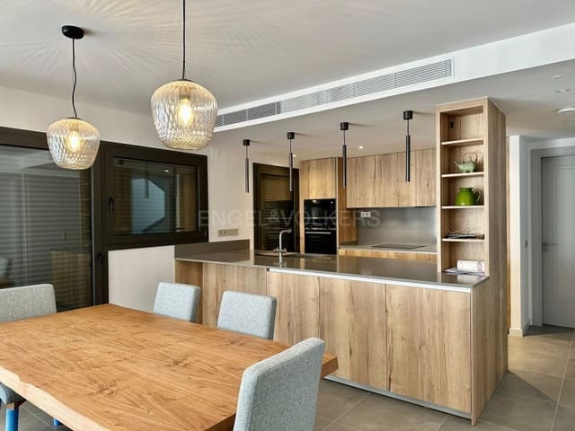 4 bedroom Villa for sale in Urbanitzacions del Nord, Lloret de Mar with pool garage - € 869,500 (Ref: 7445792)