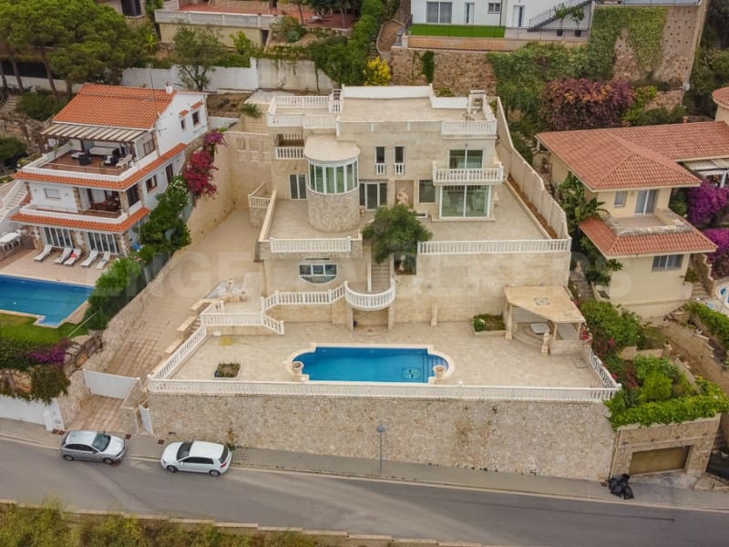 4 soveværelse Villa til salg i Lloret de Mar med swimmingpool - € 2.900.000 (Ref: 7445797)