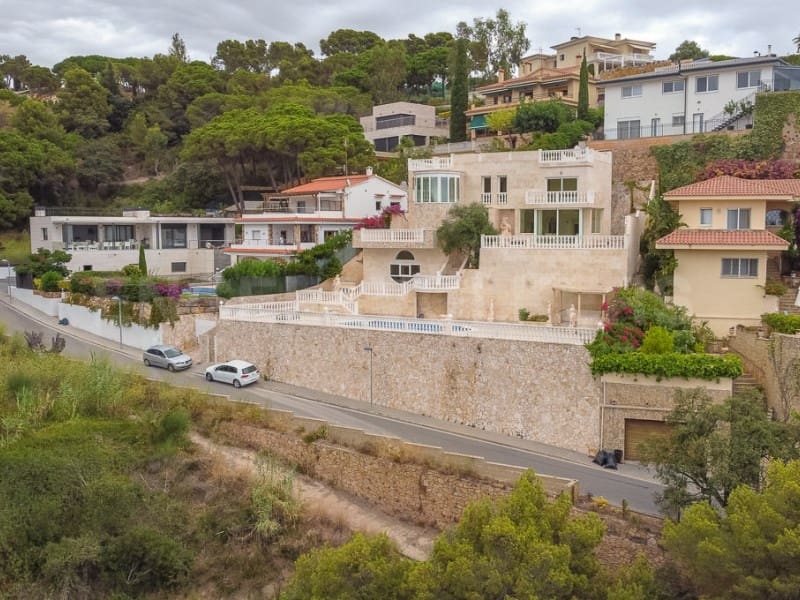 4 soveværelse Villa til salg i Lloret de Mar med swimmingpool - € 2.900.000 (Ref: 7445797)