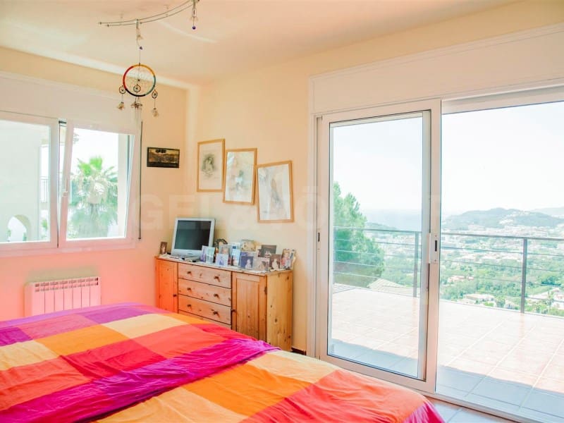 6 soveværelse Villa til salg i Lloret de Mar med swimmingpool - € 750.000 (Ref: 7445814)