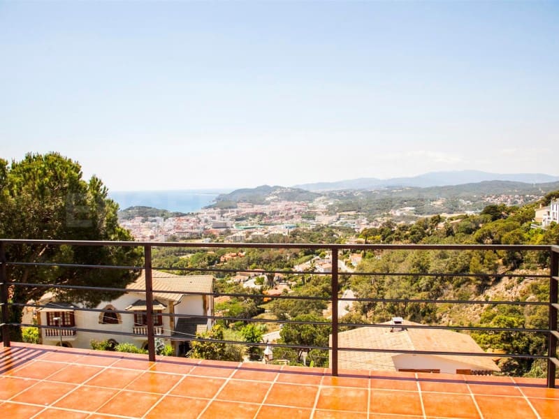 6 soveværelse Villa til salg i Lloret de Mar med swimmingpool - € 750.000 (Ref: 7445814)