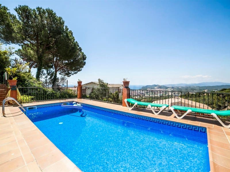 6 soveværelse Villa til salg i Lloret de Mar med swimmingpool - € 750.000 (Ref: 7445814)