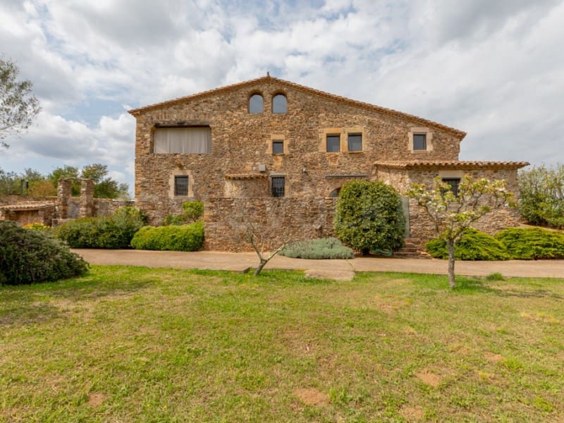 4 quarto Quinta/Casa Rural para venda em La Bisbal d'Emporda com piscina - 3 200 000 € (Ref: 7445826)