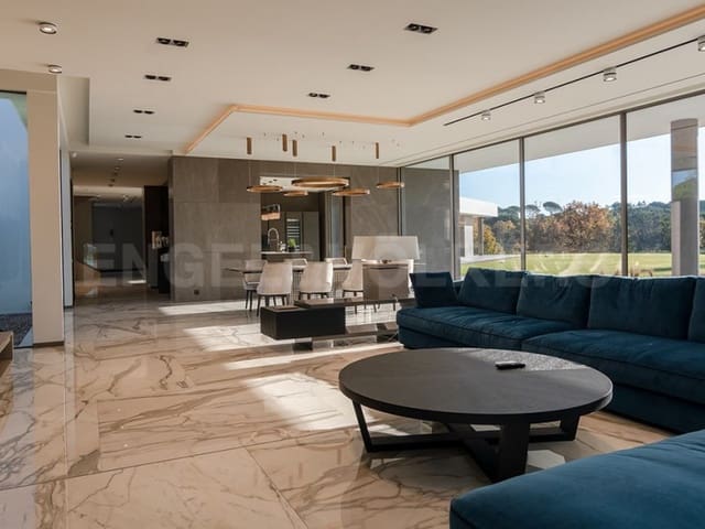 5 bedroom Villa for sale in Caldes de Malavella with garage - € 8,700,000 (Ref: 7445831)