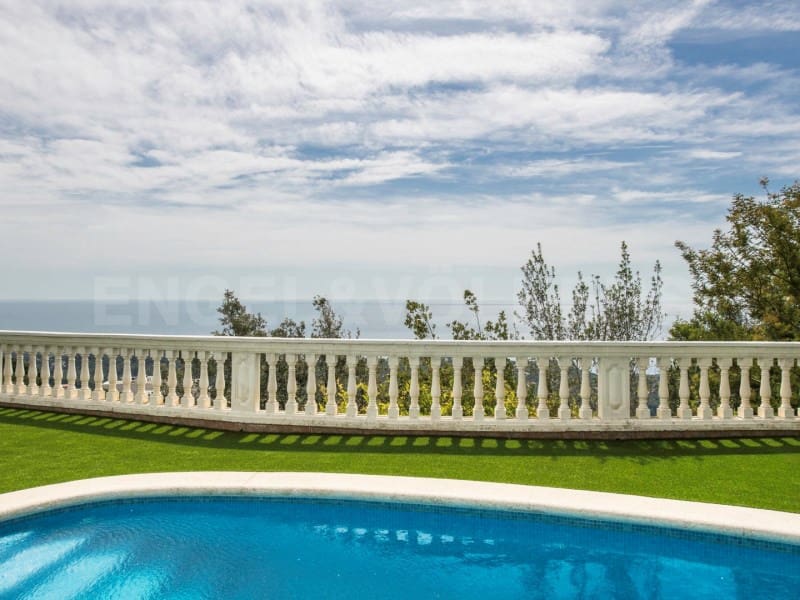 4 soveværelse Villa til salg i Lloret de Mar med swimmingpool garage - € 660.000 (Ref: 7445849)