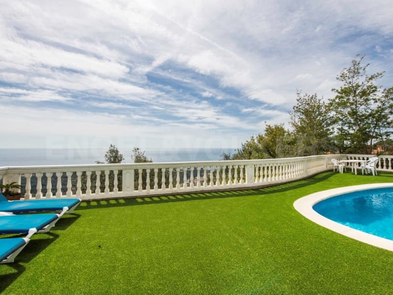 4 soveværelse Villa til salg i Lloret de Mar med swimmingpool garage - € 660.000 (Ref: 7445849)