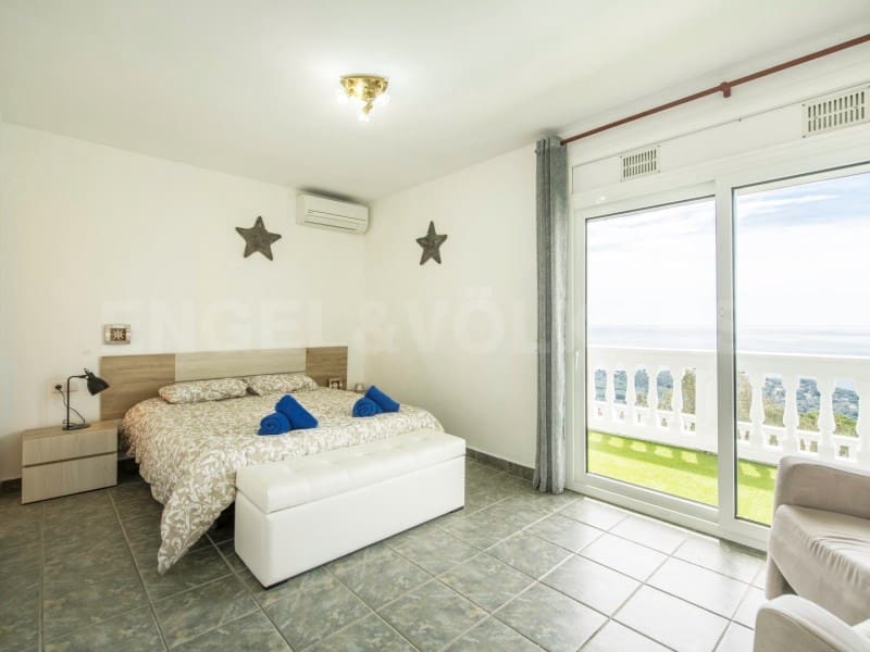 4 soveværelse Villa til salg i Lloret de Mar med swimmingpool garage - € 660.000 (Ref: 7445849)