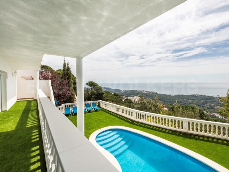 4 soveværelse Villa til salg i Lloret de Mar med swimmingpool garage - € 660.000 (Ref: 7445849)