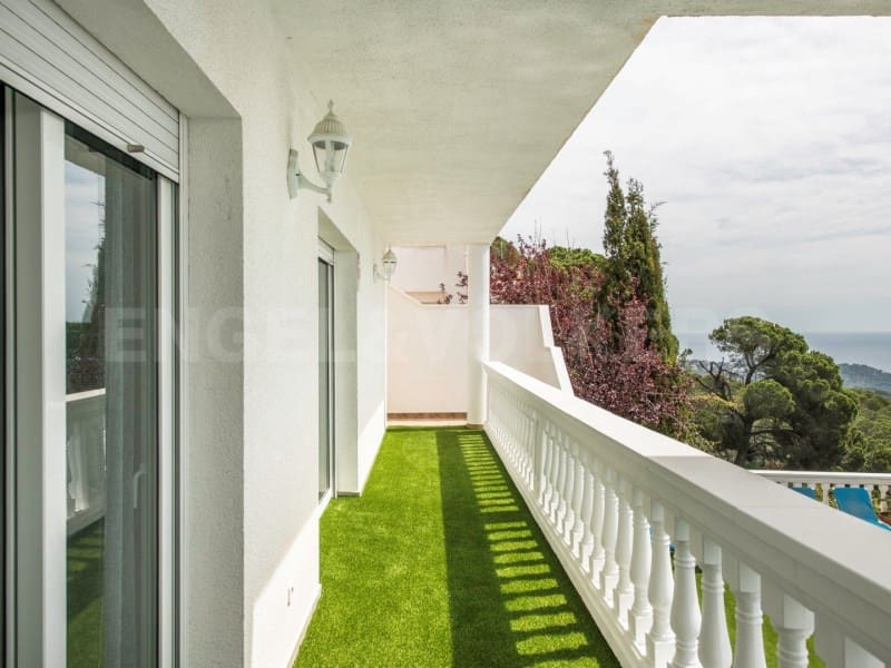 4 soveværelse Villa til salg i Lloret de Mar med swimmingpool garage - € 660.000 (Ref: 7445849)