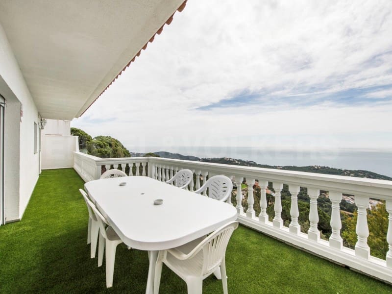 4 soveværelse Villa til salg i Lloret de Mar med swimmingpool garage - € 660.000 (Ref: 7445849)