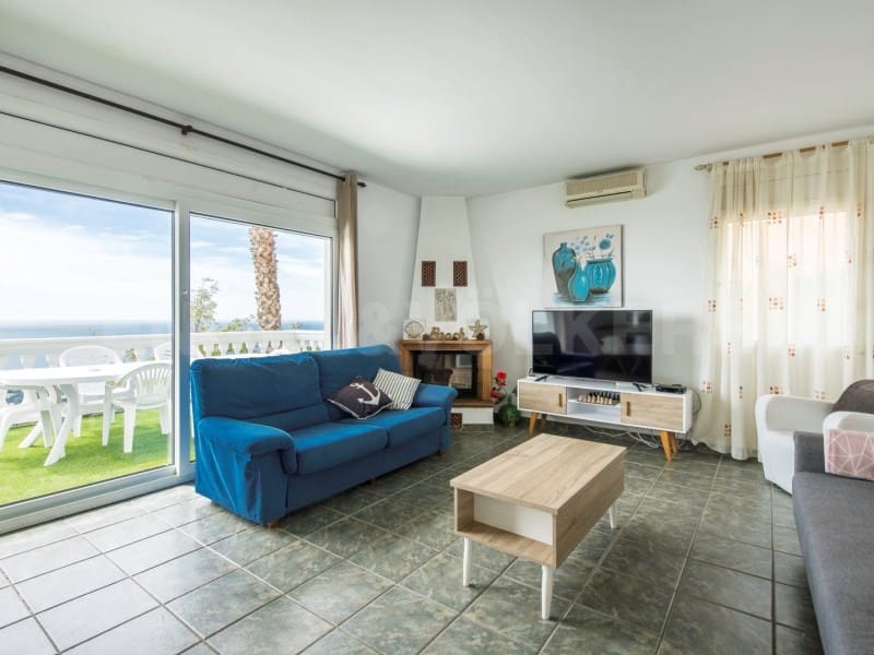 4 soveværelse Villa til salg i Lloret de Mar med swimmingpool garage - € 660.000 (Ref: 7445849)