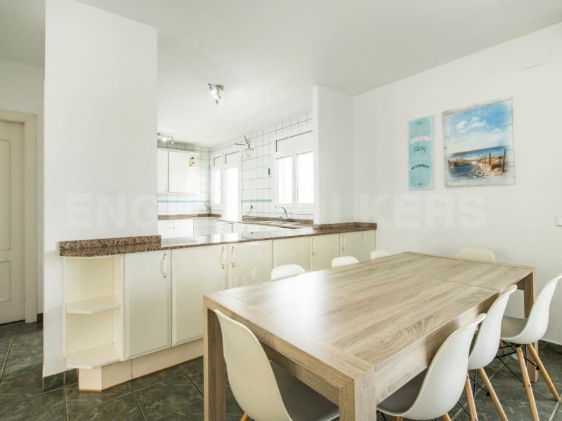 4 soveværelse Villa til salg i Lloret de Mar med swimmingpool garage - € 660.000 (Ref: 7445849)