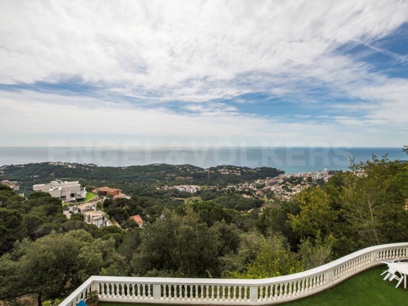 4 soveværelse Villa til salg i Lloret de Mar med swimmingpool garage - € 660.000 (Ref: 7445849)