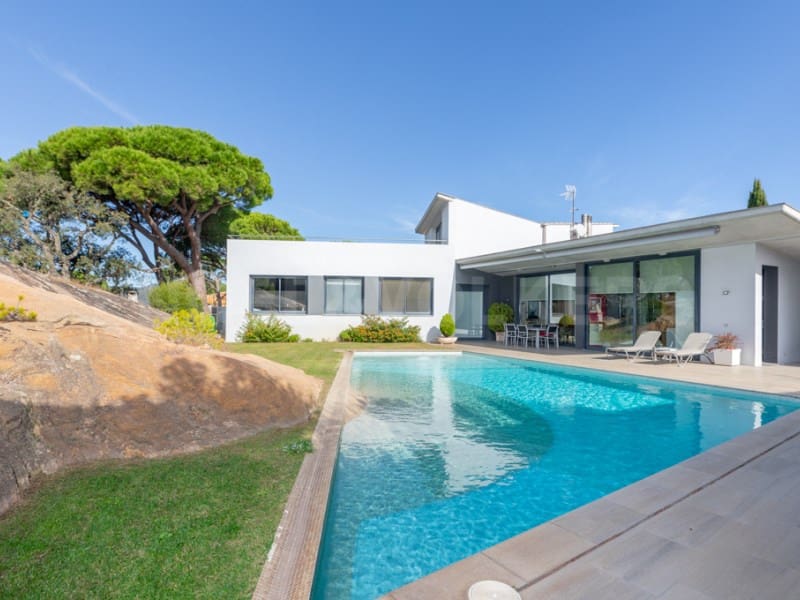 4 soveværelse Villa til salg i Sant Feliu de Guixols med swimmingpool garage - € 1.695.000 (Ref: 7445850)