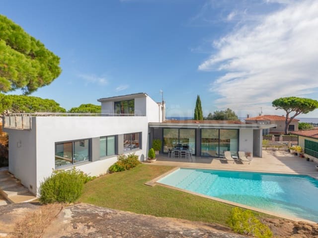 4 bedroom Villa for sale in Sant Feliu de Guíxols with pool garage - € 1,695,000 (Ref: 7445850)