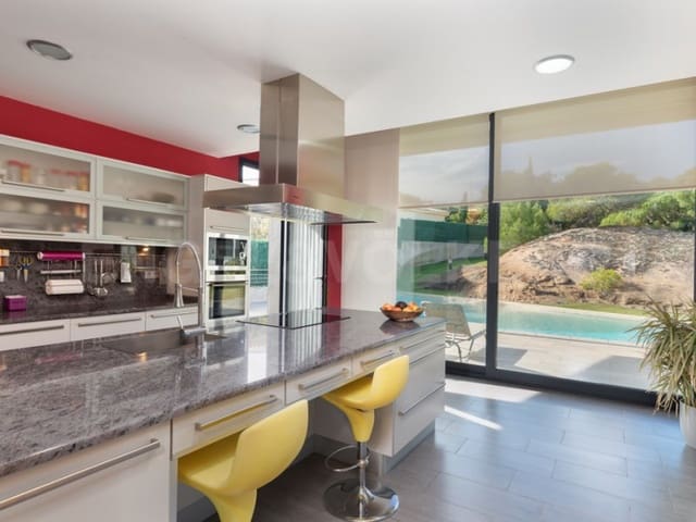 4 bedroom Villa for sale in Sant Feliu de Guíxols with pool garage - € 1,695,000 (Ref: 7445850)