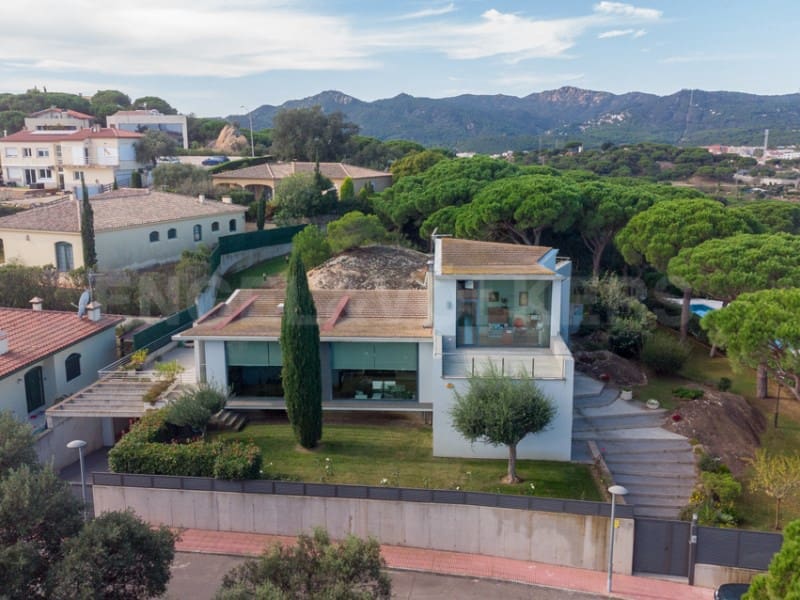 4 soveværelse Villa til salg i Sant Feliu de Guixols med swimmingpool garage - € 1.695.000 (Ref: 7445850)