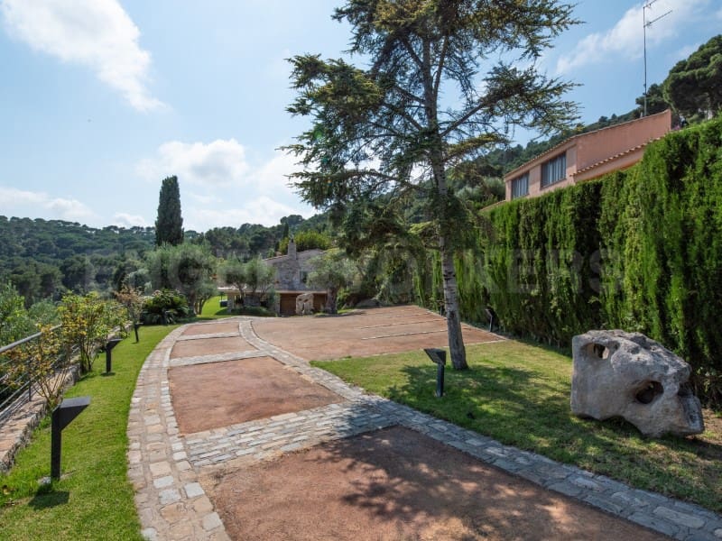 6 Zimmer Villa zu verkaufen in Begur mit Pool Garage - 3.850.000 € (Ref: 7445883)