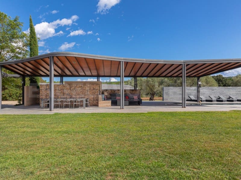 6 soveværelse Finca/Landehus til salg i Forallac med swimmingpool - € 4.900.000 (Ref: 7445898)