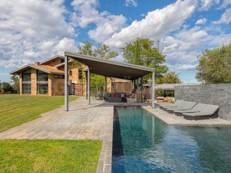 6 soveværelse Finca/Landehus til salg i Forallac med swimmingpool - € 4.900.000 (Ref: 7445898)