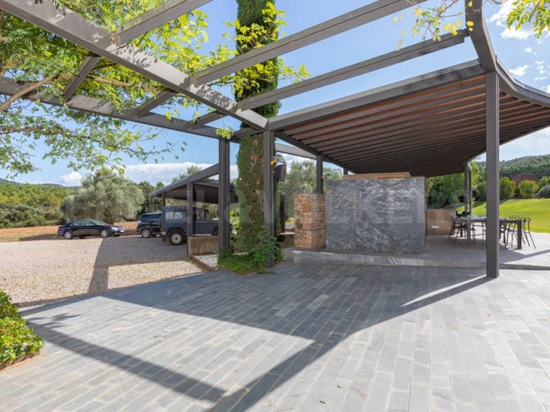 6 soveværelse Finca/Landehus til salg i Forallac med swimmingpool - € 4.900.000 (Ref: 7445898)